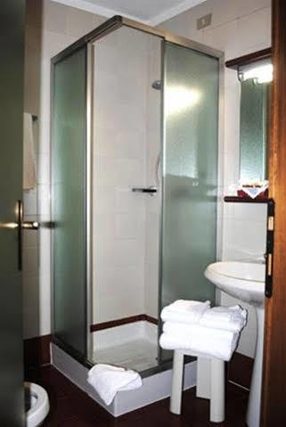 Residence Antares Мадона ди Кампильо Екстериор снимка